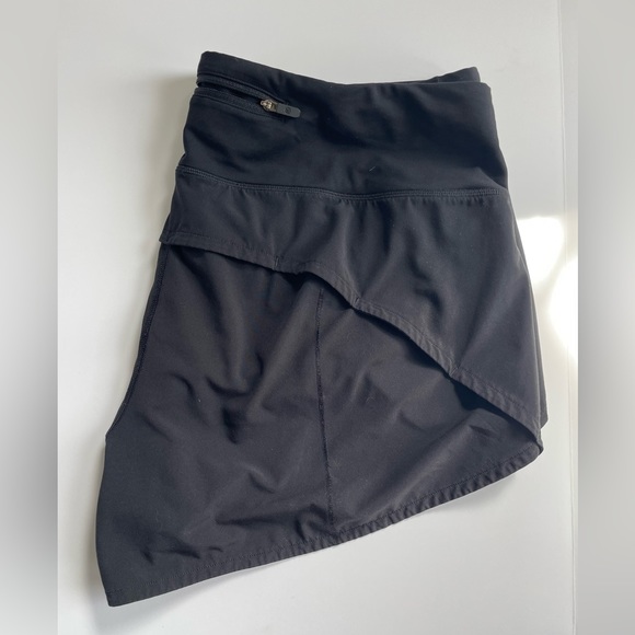 Lululemon Speed Up Short - 4” Updated Fit - Mid Rise - Picture 2 of 6